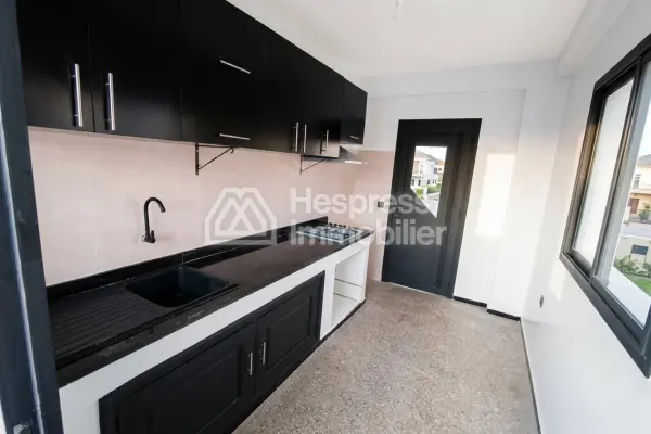 Beautiful apartment for sale, 100m², Roche Noir