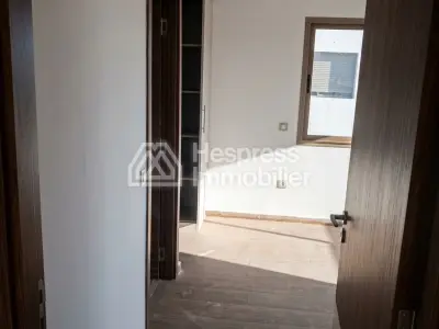 Bel appartement à vendre, vue sur mer