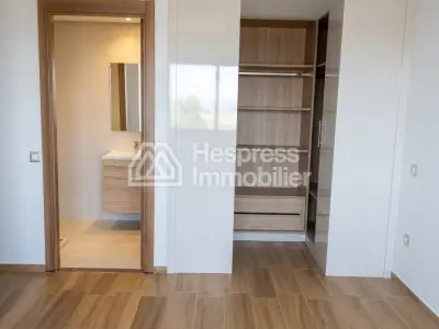 Bel appartement à vendre, vue sur mer