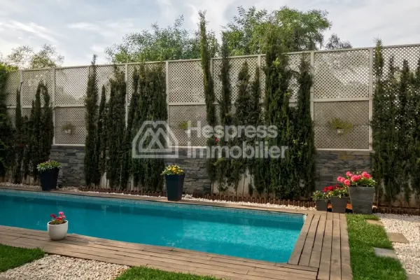 Villa for sale with swimming pool, 415m² Bouskoura