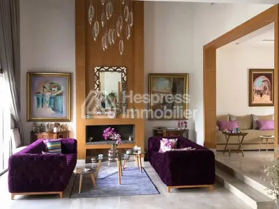 Villa for sale with swimming pool, 415m² Bouskoura