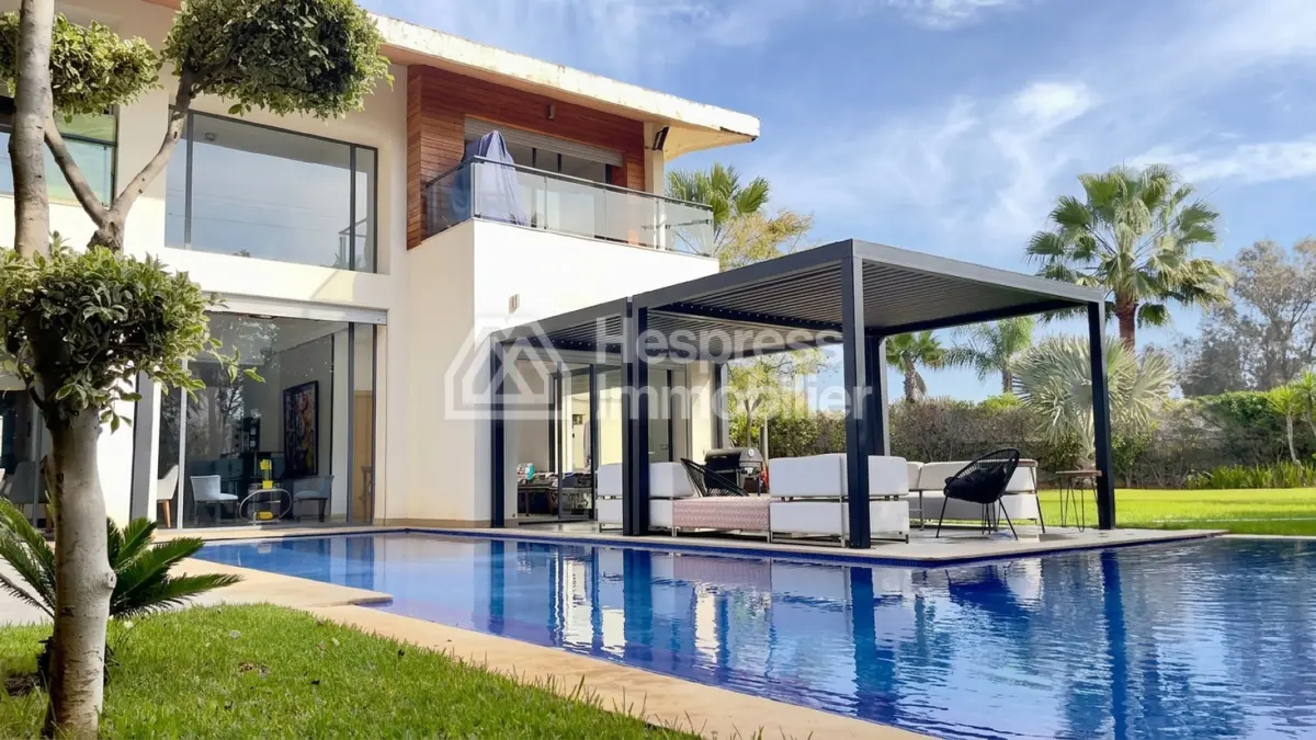 Vente villa moderne avec piscine BOUSKOURA 980m²