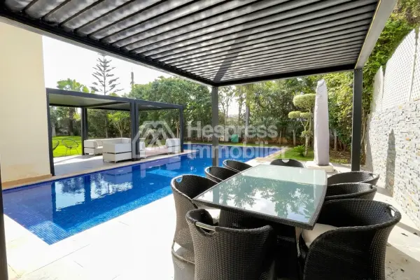 Modern villa for sale with swimming pool Bouskoura 980m²