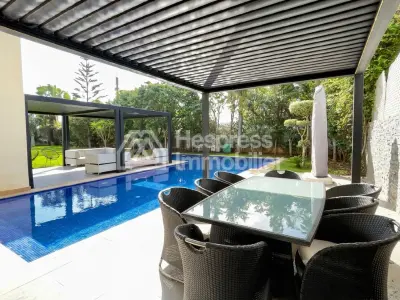 Vente villa moderne avec piscine BOUSKOURA 980m²