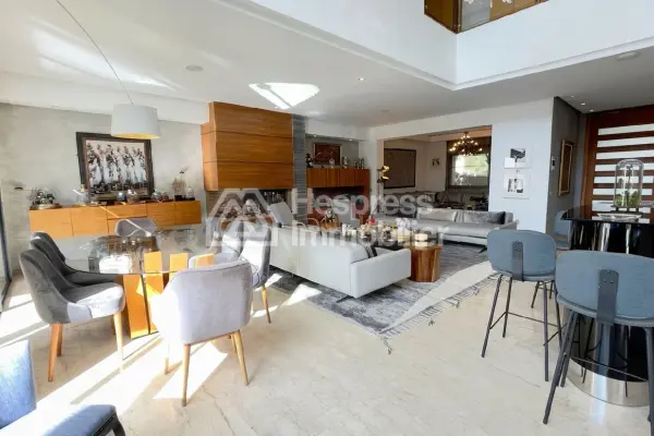 Modern villa for sale with swimming pool Bouskoura 980m²
