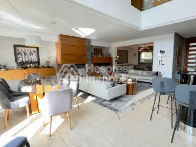 Vente villa moderne avec piscine BOUSKOURA 980m²