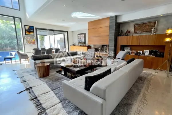 Modern villa for sale with swimming pool Bouskoura 980m²