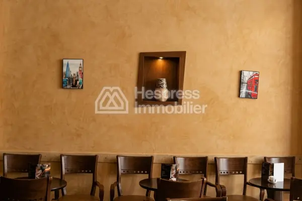 Cafe for sale with mezzanine Maarif