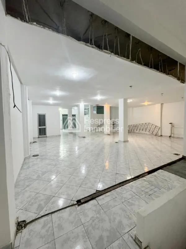 Vente local commercial pres de bd mly ismail