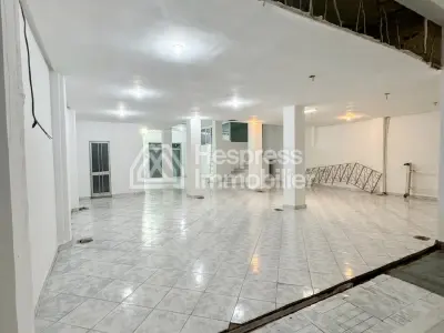 Vente local commercial pres de bd mly ismail