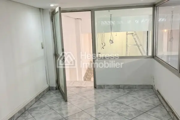 Vente local commercial pres de bd mly ismail