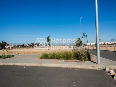 Commercial plot of 412 m2 in TAMARIS