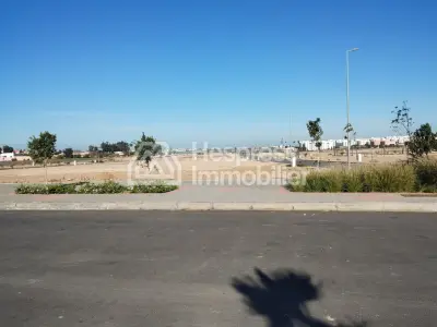 Commercial plot of 412 m2 in TAMARIS