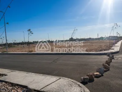 A plot of land in a villa zone for sale, 472m², TAMARIS