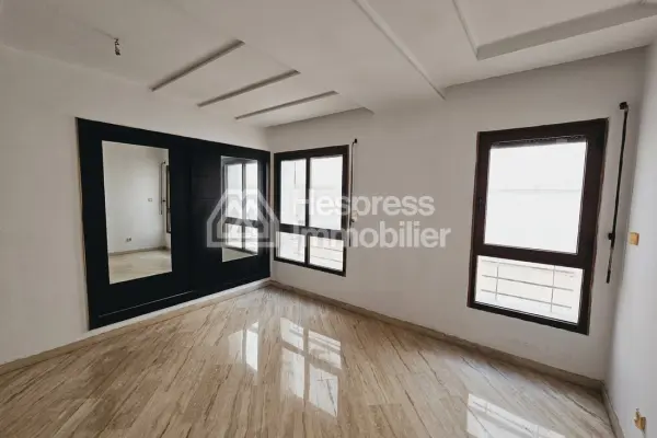 Splendide appartement à vendre 235m² avec terrasse