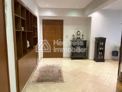 Joli appartement à vendre 2 Mars 188m²