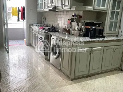 Joli appartement à vendre 2 Mars 188m²
