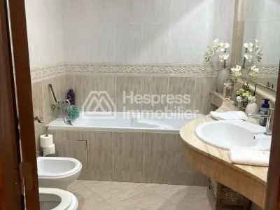 Joli appartement à vendre 2 Mars 188m²