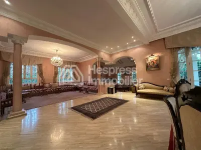 Mandarona Villa for sale 714 m²