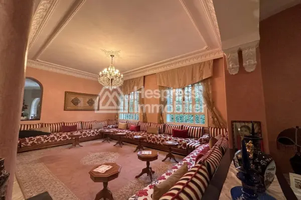 Mandarona Villa for sale 714 m²