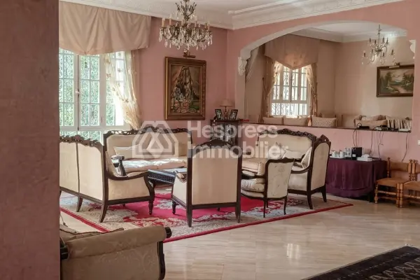 Mandarona Villa for sale 714 m²