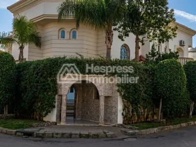 Mandarona Villa for sale 714 m²