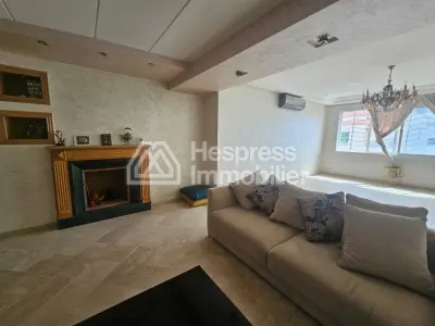 Appartement à vendre à Val Fleury. Surface totale 163 m². Cheminée