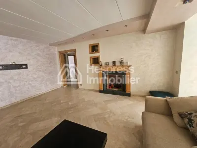 Appartement à vendre à Val Fleury. Surface totale 163 m². Cheminée