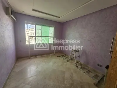 Appartement à vendre à Val Fleury. Surface totale 163 m². Cheminée