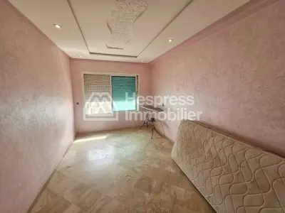 Appartement à vendre à Val Fleury. Surface totale 163 m². Cheminée