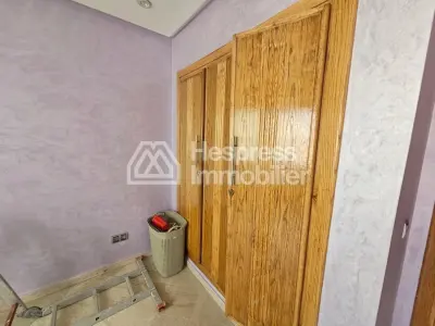 Appartement à vendre à Val Fleury. Surface totale 163 m². Cheminée