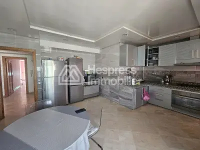 Appartement à vendre à Val Fleury. Surface totale 163 m². Cheminée