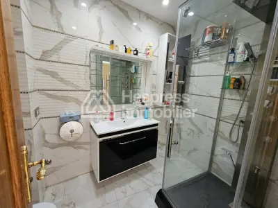 Appartement à vendre à Val Fleury. Surface totale 163 m². Cheminée