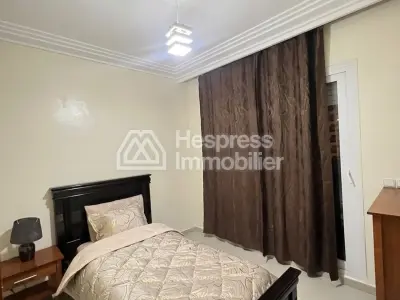شقة للبيع في أنفا . شقة مريحة مكونة من 4 غرف. مطبخ مجهز بالكامل