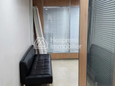 Bureaux en vente à bd la résistance Surface totale 82 m²