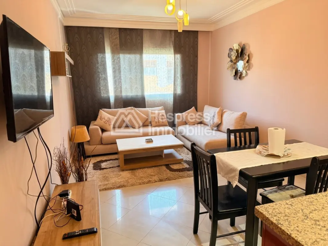 Beautiful studio apartment for rent near Boulevard Anfa . 1 lovely bedroom. Furnished.