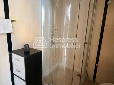 Beautiful studio apartment for rent near Boulevard Anfa . 1 lovely bedroom. Furnished.