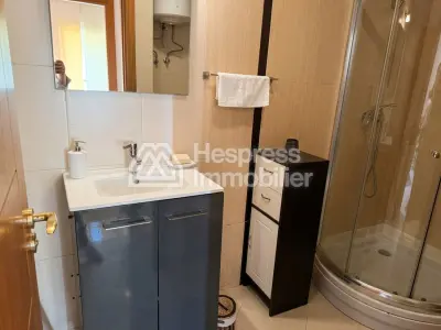 Beautiful studio apartment for rent near Boulevard Anfa . 1 lovely bedroom. Furnished.