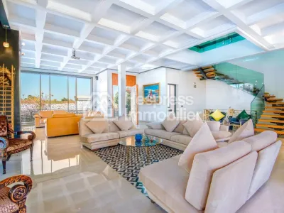 Villa de luxe a vendre sur Av Mohamed 6