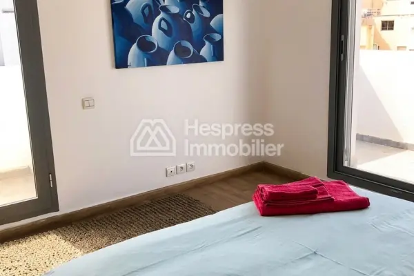Très bel appartement en location à Maârif Extension. Surface totale 56 m². Meublé