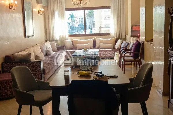 Bel appartement à vendre à Palmier San vis à vis
