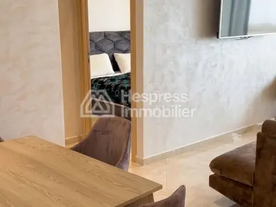 شقة للبيع في سيدي رحال . مساحتها 73 مترًا مربعًا. شرفة جميلة بإطلالة على الحديقة.