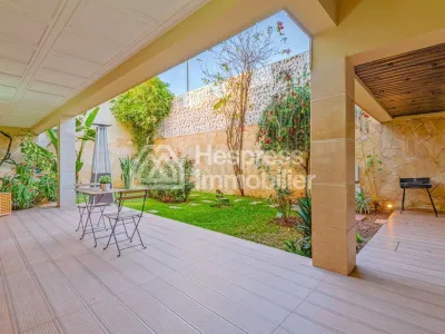 Villa de luxe a vendre sur Av Mohamed 6