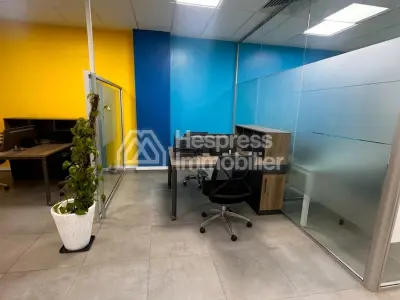 مكاتب للإيجار في سيدي معروف . مساحة 138 متر مربع