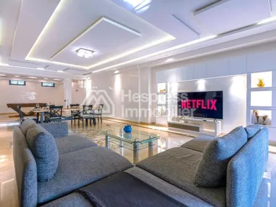 Villa de luxe a vendre sur Av Mohamed 6