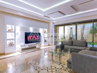 Villa de luxe a vendre sur Av Mohamed 6