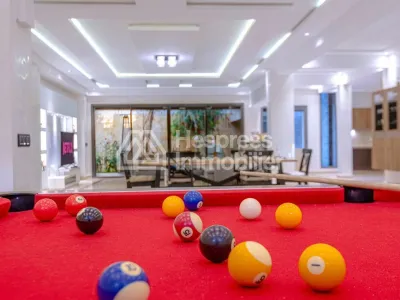 Villa de luxe a vendre sur Av Mohamed 6