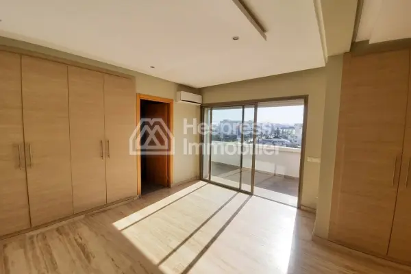Luxury duplex for rent, 200 m², in Ferme Bretonne