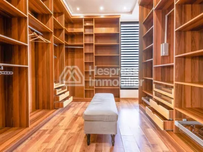 Villa de luxe a vendre sur Av Mohamed 6