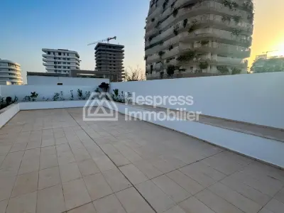 À Louer – App Vide avec Rooftop privatif CFC